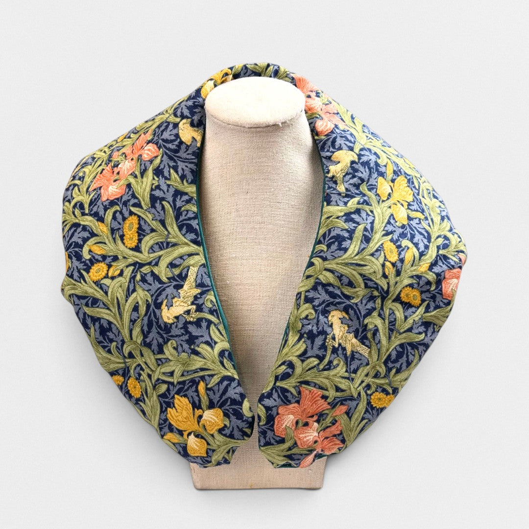 Handmade flaxseed neck wrap in Japanese pattern