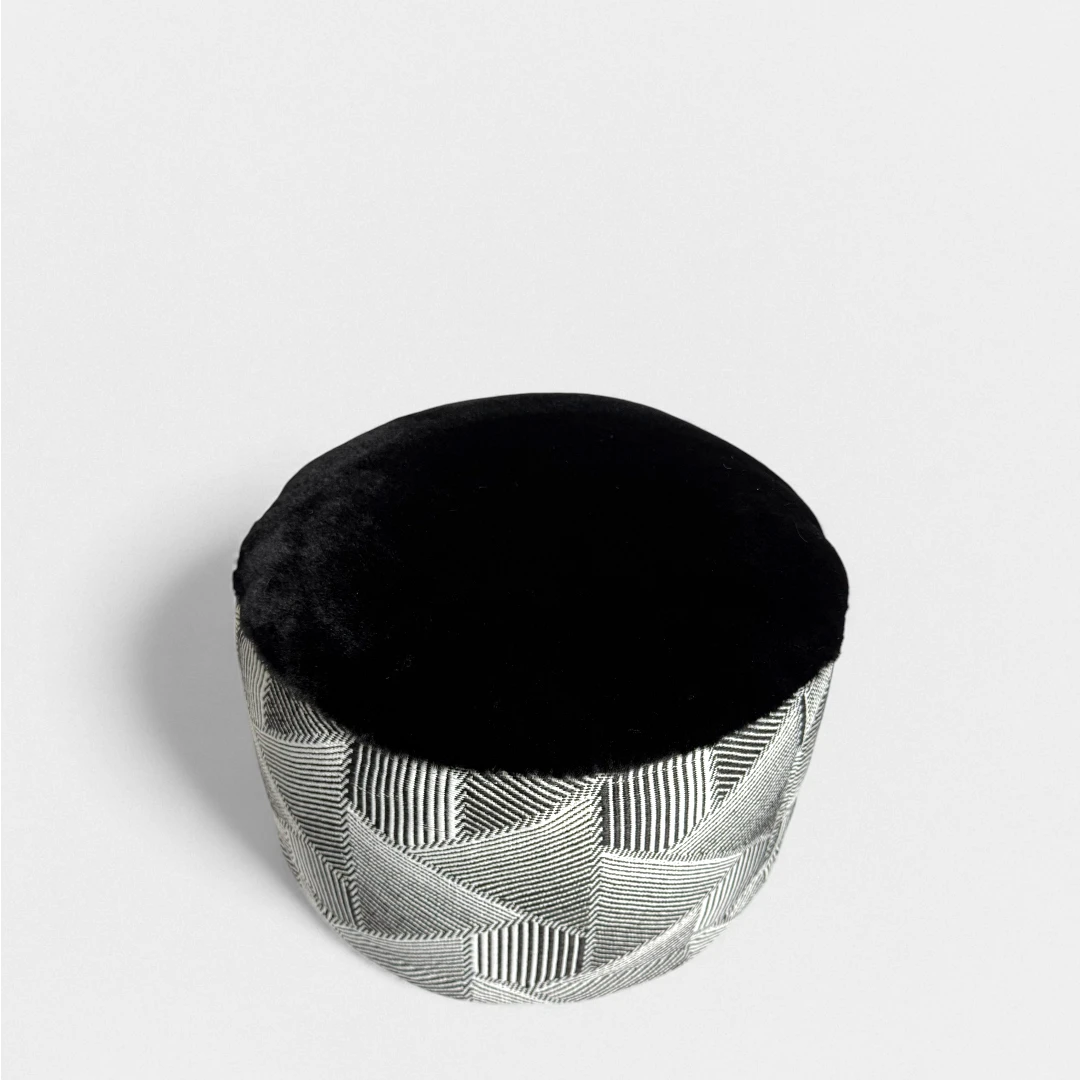 Midnight Faux Fur Pouf – Small